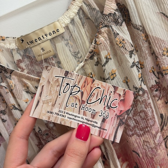 ✨NWT~Twentyone Blouse✨ - Picture 4 of 7